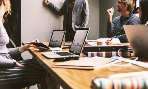 5 Smart Ways to Cut Overhead Costs Without Losing Professionalism 5 Smart Ways to Cut Overhead Costs Without Losing Professionalism