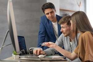 How SaaS Onboarding Software Can Improve New Hire & Customer Retention How SaaS Onboarding Software Can Improve New Hire & Customer Retention